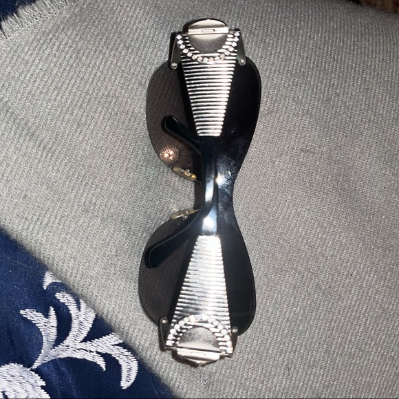 Versace vintage sunglasses - Picture 2 of 3